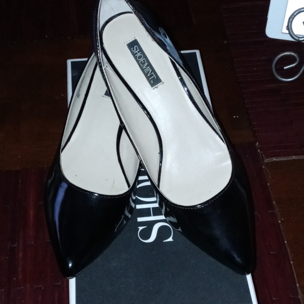 Shoemint black small heels